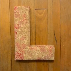 Anthropologie L letter